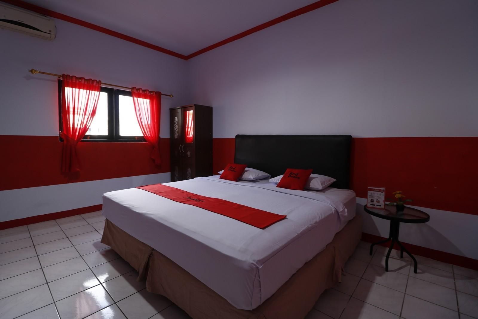 Reddoorz Plus @ Samratulangi Manado Buitenkant foto
